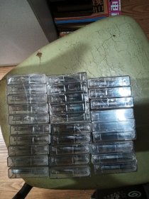 21世纪大学英语教程:听说基础教程1－5全未开封＋听说教程1 －3册（每册1－5全）＋读写教程1－3册（每册3盘全）〈共29盘）