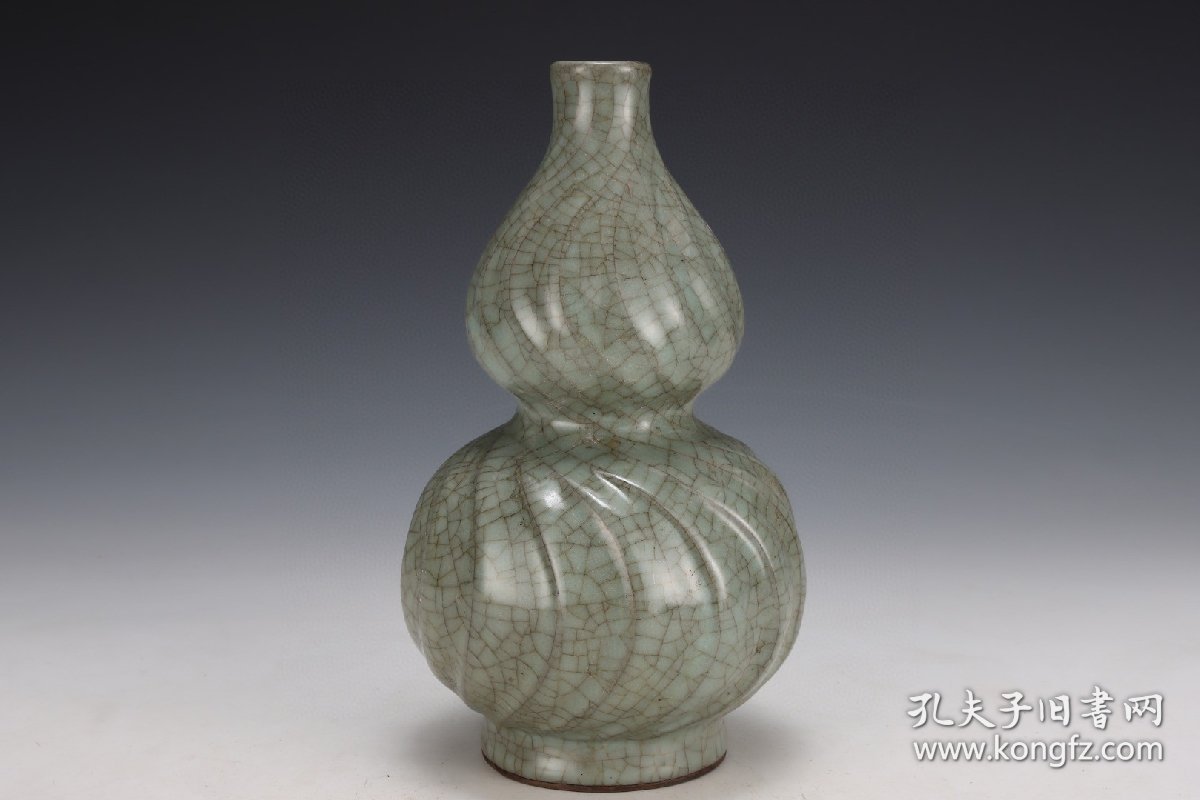 C476---旧藏宋官窑葫芦瓶