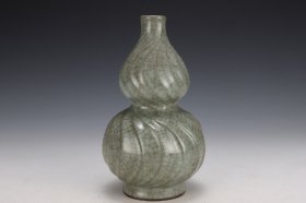 C476---旧藏宋官窑葫芦瓶