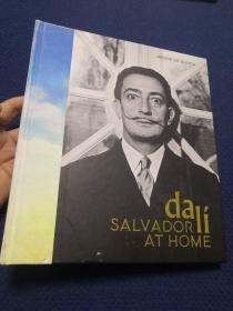 Salvador Dali at Home 萨尔瓦多 达利在家中