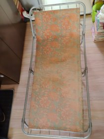 俄罗斯折叠床（160cm. x. 73cm. x. 26cm）铝架子