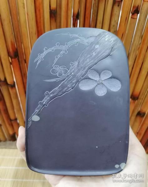 贺兰石砚台（掌中宝）
​尺寸：12.5*9*2cm（实体店在售，买前咨询）