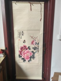 张建忠号蜗牛，1950年出生，石家庄市高邑人。现为中国美术家协会创作中心委员，中国书画家协会副会长，河南名家书画艺术研究学会誉会长。擅长山水，走兽，多次参加中国美协. 国内外有关单位举办的全国书画展，并获得奖项。其作品被 日本，香港等国内外有关单位或知名人士收藏。曾被授予‘中国书画名家’，‘人民书画艺术家 ’等荣誉称号。多幅作品收录在国家级刊物。出版有《张建忠山水集》，《张建忠画集》。