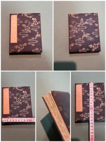 【册页空白面未使用】一共20页空白，单面
名称:老字画【空白老册页小册页】老作品，
材质:纸本绫裱
规格:14*22(画心尺寸cm)
        11*17（整体册页尺寸cm）
品相:如图 老旧，黄斑，水渍