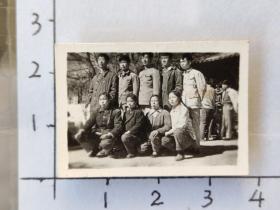 50年代粗辫子美女与帅哥合影照片(昆明八中毕业学生夏春涛相册)