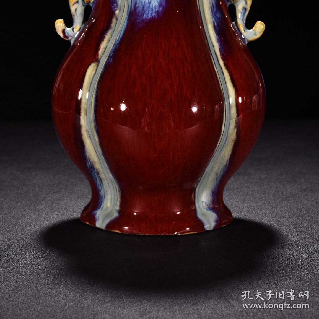 清乾隆郎窑红曜变象耳尊 高18.5厘米 宽13.5厘米