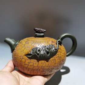 捡漏稀有珍藏古玩店倒闭库存！宜兴老式哈密瓜壶蒋蓉怀旧仿古库存家用收藏茶具泡茶摆设观赏中式约420毫升