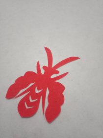 邳州民间剪纸《蜜蜂》之四（手工剪纸原件，画心6×6厘米）