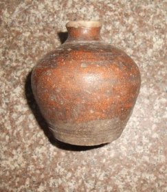 古代陶酒壶一个