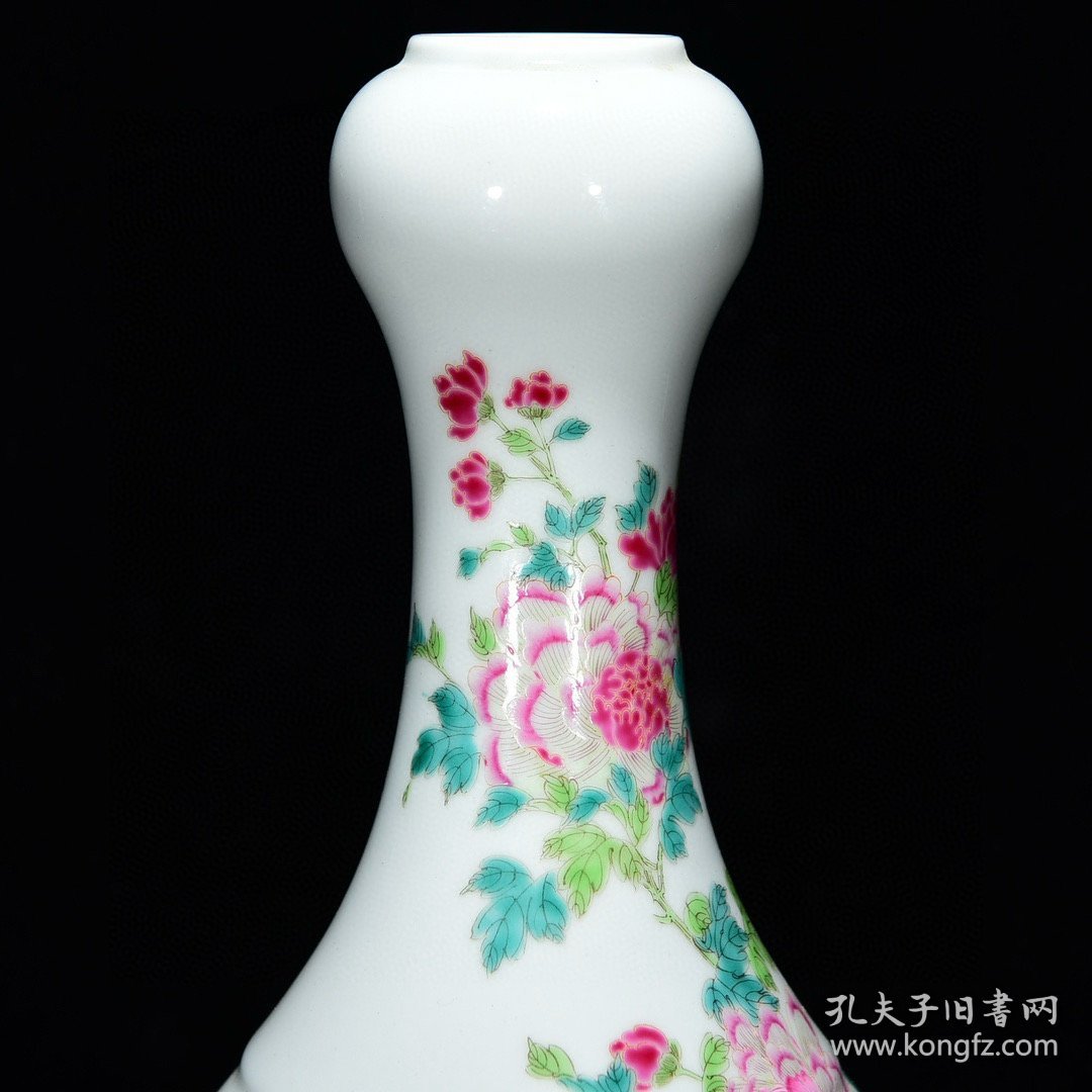 清雍正粉彩安居乐业纹蒜头瓶尺寸35*18.5厘米