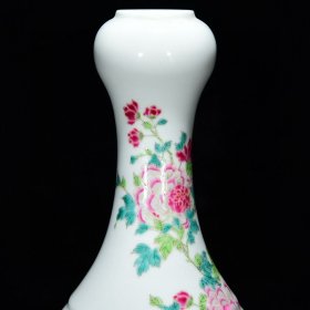 清雍正粉彩安居乐业纹蒜头瓶尺寸35*18.5厘米