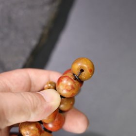 旧藏 战国红手串,包浆老道,,尺寸 直径 1.8厘米,总重 98.5克!