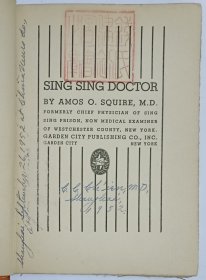 1937年英文版精装毛边本《SING SING DOCTOR》，书前贴有1952年“钱建初医师图书室”藏书票一枚，编号数量3799，可见这位钱建初医师也是一位藏书丰富的读书人。扉页钤印：钱氏建初图书之章。有手写英文记录数行。