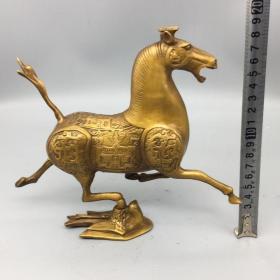 精品仿古黄铜器 ，古玩收藏 ，马踏飞燕摆件 ，工艺精湛 ，包浆醇厚 ，重量约1086克