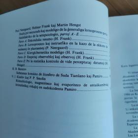 世界语科学论文集