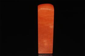 这是一块 （非常漂亮的）天然 橘子冻石 印章  纯手工打磨，手感一流，另外橘子冻非常漂亮而且比较稀有 ，结晶冻底， 温润细腻。编号:6