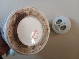 民国粉彩博古提梁壶