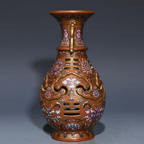 清乾隆珐琅彩鎏金花卉纹交泰瓶，高20厘米直径11厘米