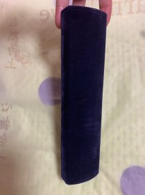 【海外回流  vintage中古】回流中古首饰盒  小年份  很实用  细节可见，内里带金或银色字迹   仔细看好图片，尺寸如图，有瑕疵，介意勿拍，谨慎下单！出售不退！偏远地区邮费联系客服另算！
