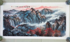 山水画，紫气东来，很有意境，写意画法，皴法点染，纯手绘，假一赔万，都是本人精心收藏的，支持三方鉴定，辽宁省美协刘春雨老师本人真人真迹纯手绘的原创大作，实际画的比照片拍出来要漂亮的多，笔法苍劲有力，浓淡干湿焦，行云流水。尺寸1.38米×70公分的，四尺整张的，家里客厅，沙发背景墙，书房，茶室，办公室都可悬挂，宣纸软片已经托底好了，回家可以直接装框。