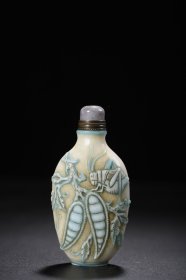 手工雕刻琉璃鼻烟壶 高83mm 宽41mm 厚28mm 重49克