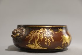 明 铜胎鎏金二牛图狮首耳炉