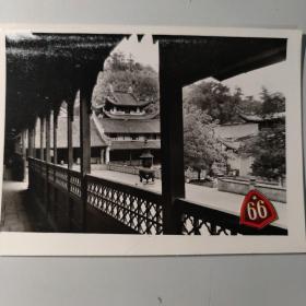 1984年沿海港口城市：宁波天童寺庙钟楼，佛教禅宗五大名刹之一。C070