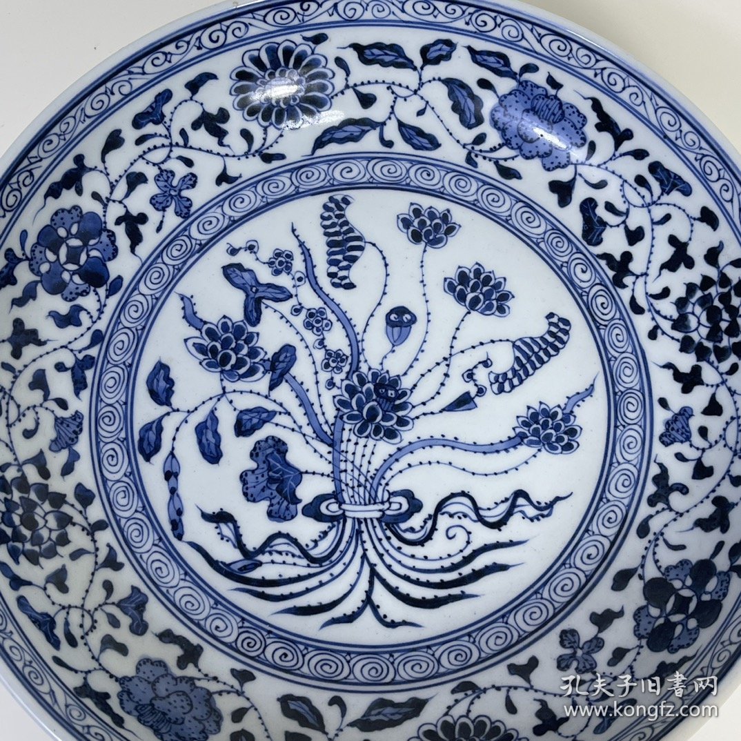 清乾隆青花一束莲纹盘 5.5×28厘米