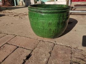 辽绿釉的卷缸