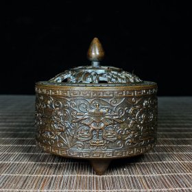 纯铜八宝香炉，高8.6厘米，直径7.8厘米，重305克