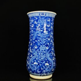 青花龙纹瓶