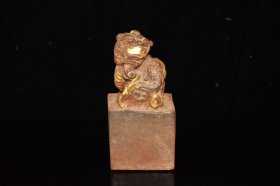 水晶，印章， 颜色鲜艳，皮壳老道，造型独特，
