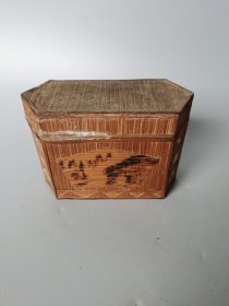 老竹木茶叶盒，老物件，里面木头外面竹，结实牢固密封，长宽高13*5.5*9.2厘米，完整不坏。