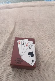 袖珍扑克