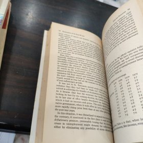 Economics of the real world.1975年老鹈鹕丛书，现实世界经济学，多图表