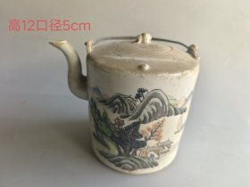 一把清代山水茶壶