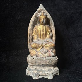 湘造木雕神像，通体鎏金非常精致，少部分瑕疵。高30.5cm，宽13cm，厚11cm。古董艺术品，适合收藏。老物件卖出不退，介意者慎拍。感兴趣的朋友欢迎联系！