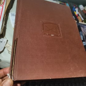 青岛啤酒商标集锦 、精美装一册【包括国内外各地联营、合资、独资等数十种商标 全新标】极为珍贵的酒标收藏品