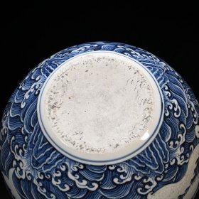 明永乐青花海水刻海兽纹天球瓶 44*32厘米