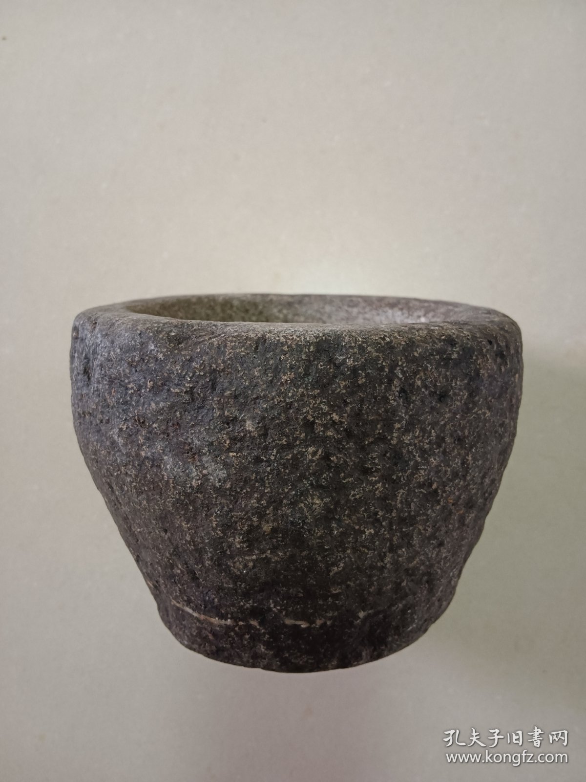 老青石臼 高10外径45内径10.5 内槽深8 没有锤子