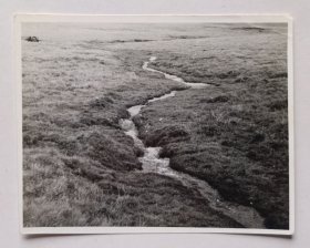 【《今日中国》杂志社旧藏】摄影家马安平八十年代拍摄并手写说明《黄河最初的河道》原版反银黑白照片1张