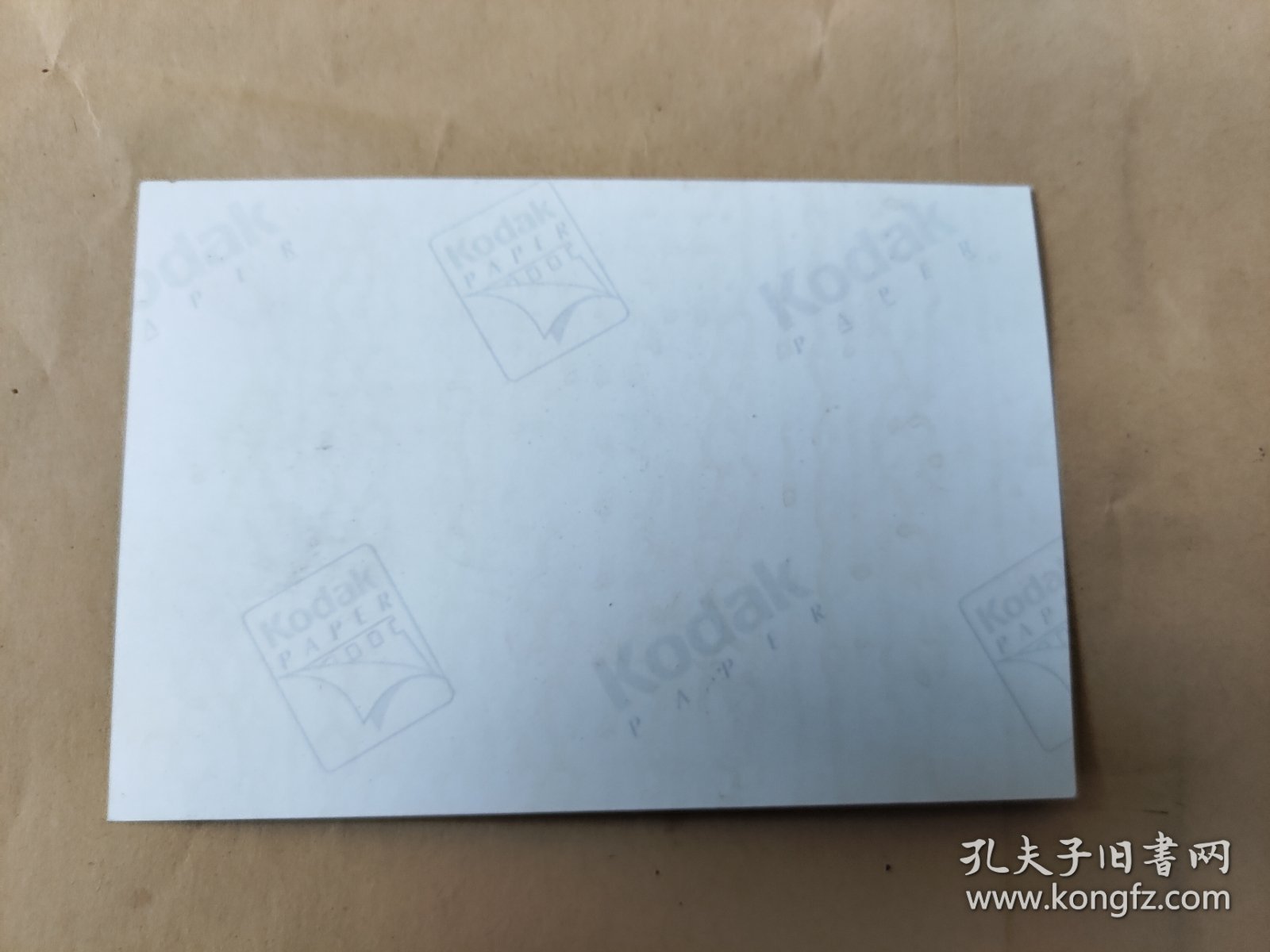 新疆组画 阴天的青岛海边