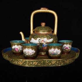 清乾隆珐琅彩人物故事纹茶具，壶：19×16，盘：2.5×32，杯：5.4×6.2
