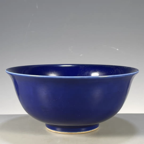 清官窑霁蓝釉碗