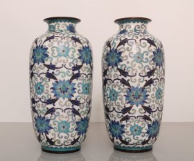 景泰蓝纯手工掐丝珐琅缠枝莲冬瓜瓶 尺寸：高25×肚颈12.5cm(个) 重量：7.2斤（对）