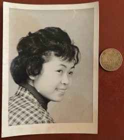 老照片 品相尺寸以图为准 货号：16997 七八十年代美女靓图
