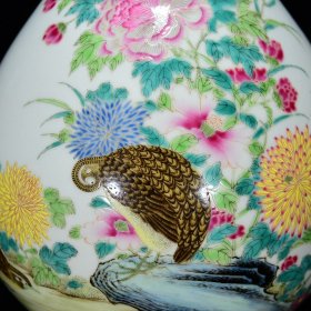 清雍正粉彩安居乐业纹蒜头瓶尺寸35*18.5厘米