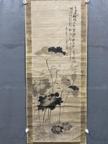 清代名家扬州八怪高凤翰《莲花图》题画诗：高古残碑石长苔，绕廊岁岁芰荷开。晓风吹浪修妆后，点点争传香雨来。