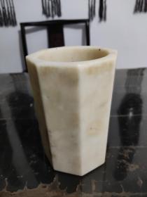 汉白玉八棱笔筒