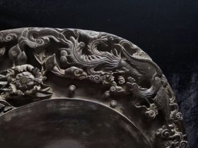 凤凰戏牡丹端砚款：郭尚先